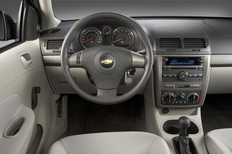  Chevrolet Cobalt 2005 года  (фото 3 из 60)